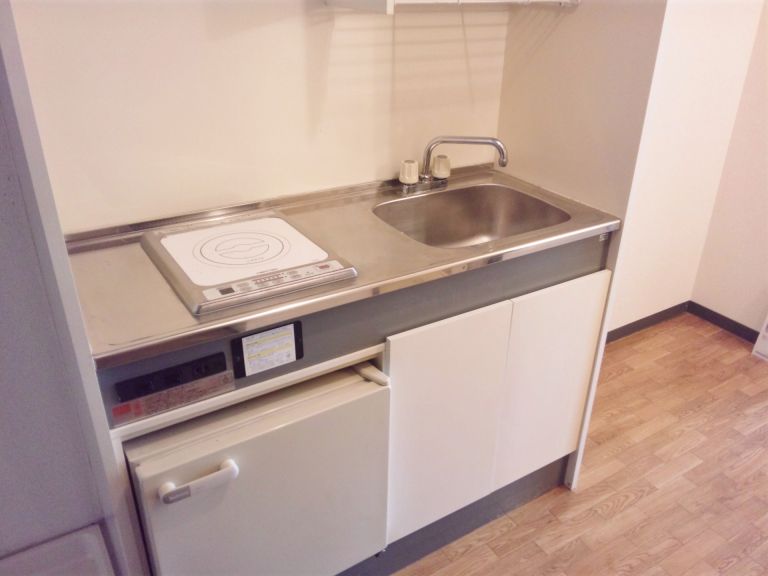 安心でおいしい暮らしを支える家庭用浄水器の選び方と正しいメンテナンス方法